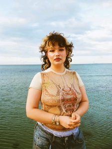 Lola Young biography